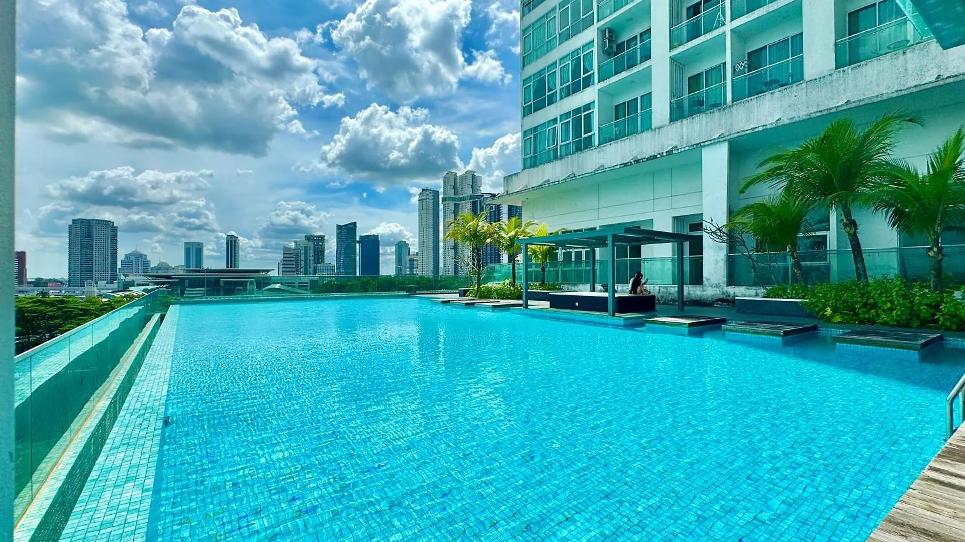 Paragon Suites Ciq By Stayrene Johor Bahru 0*,